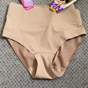 Seamless High-Waist Shaping Briefs in Nude